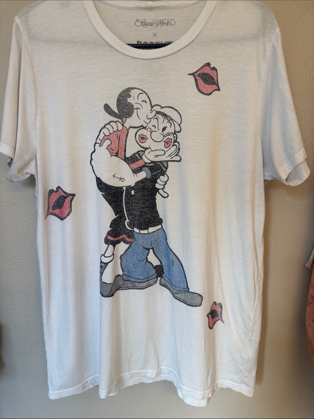 Lauren Moshi White Popeye & Olive Oyl Kiss Graphic Tee